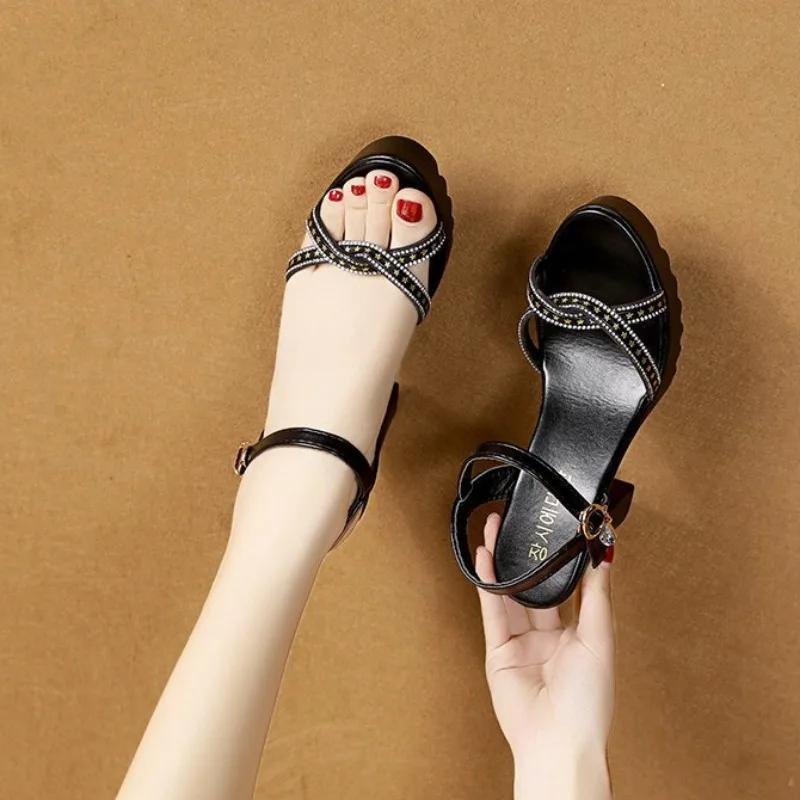 Модная женская обувь 2024 Горячая распродажа Сандалии женские на ремешке с пряжкой Модные — фото 5