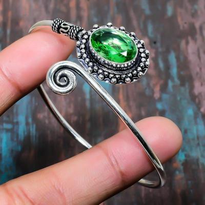 Bracciale rigido gioielli stupefacenti fatti a mano in argento sterling 925 con pietra preziosa Tsavorite regolabile