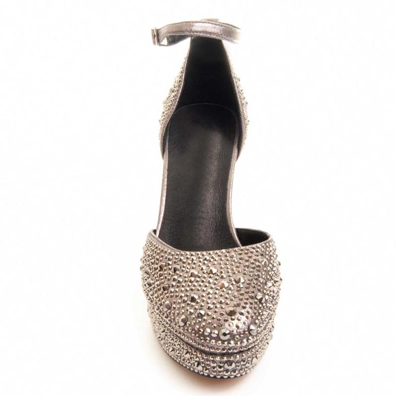 Comfortable Salon For Women.  Montevita  Salonnt7  84704