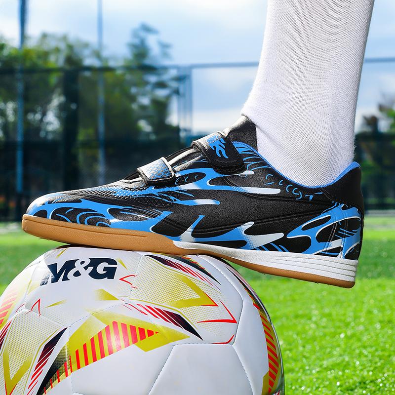 Fresh Men Kids Match Grass Young Boys Professional Football Boots Ultralight Soccer Shoes for Futsal Non-Slip Training Shoes Drop Shipping