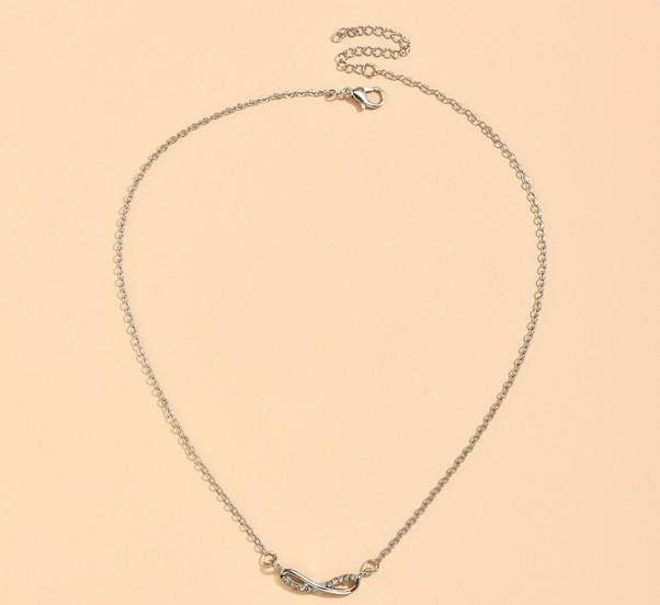 

Підвіска із символом нескінченності ISSA Plus Universal срібний