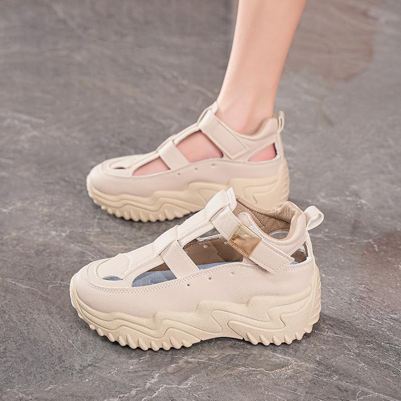 Sandals 2025 new summer versatile hollow sports leisure thick sole heightening explosion hole Roman sandals dad shoes