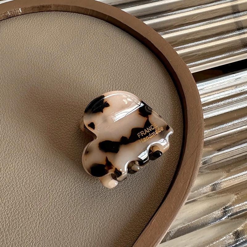 2Pcs/Pair Fashion Small 3.5cm Acetate Heart Shaped Hair Claw Crabs for Girls Cute Hairclips Women Hair Accessories Hairpins Clip