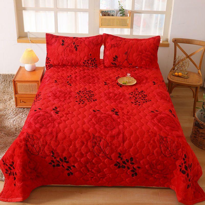 

Flannel Three-layer Quilted Blanket Winter Bed Sheet Plus Velvet and Cotton Warm Coral Fleece Bed Sheet Single and Double Autumn and Winter Blanket S