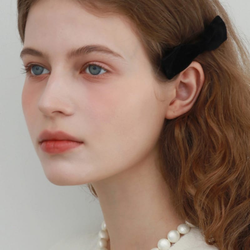 Less Is More Black Tie Ribbon Hair Pin