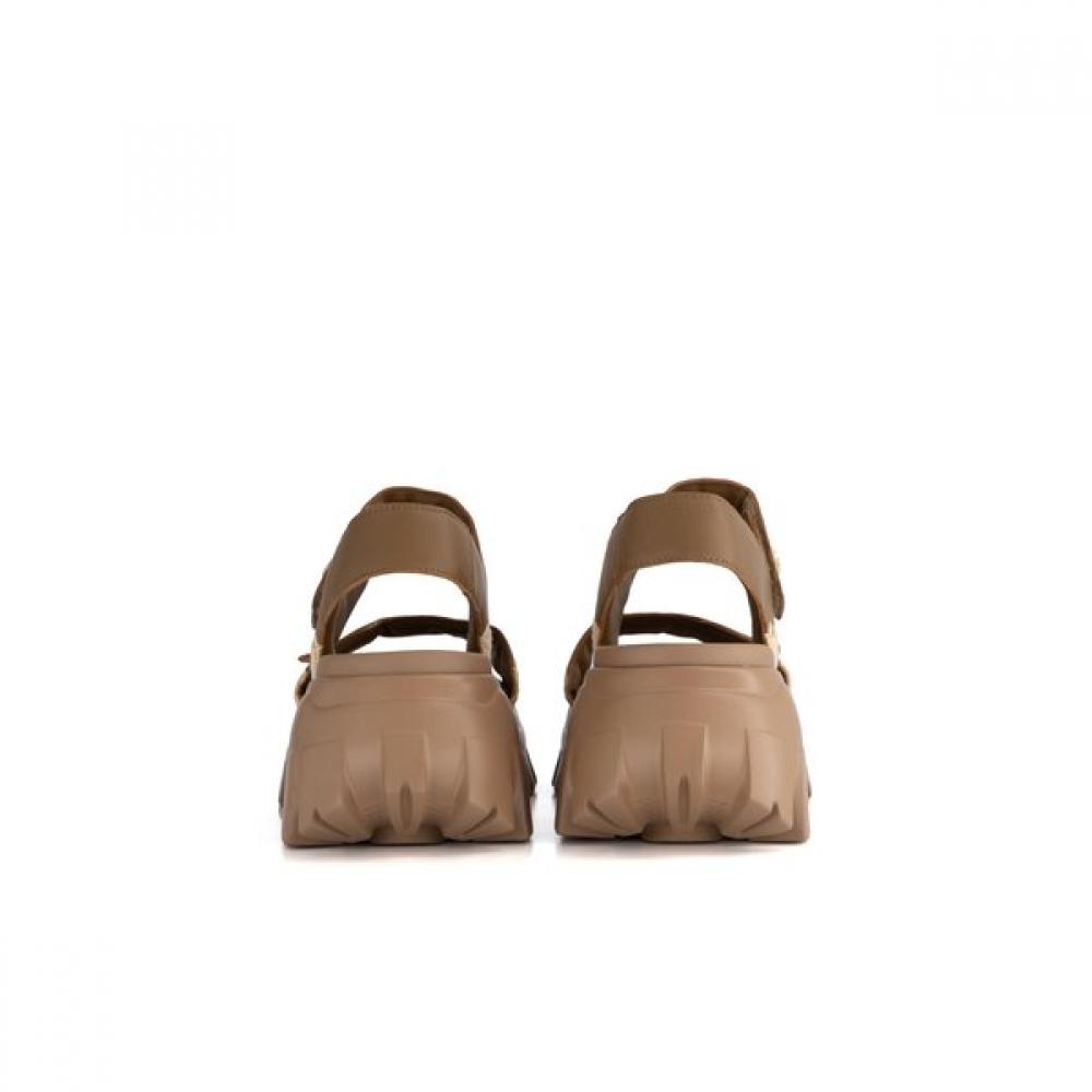 Staccato Women S Platform Sandal Kketjjang7 Ebk67db