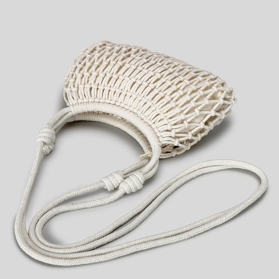 Handhold Weaving Straw Woven Handbag Elegant Handmade Woman Wrist Pack Korean Style Solid Color Woven Beach Bag Vacation