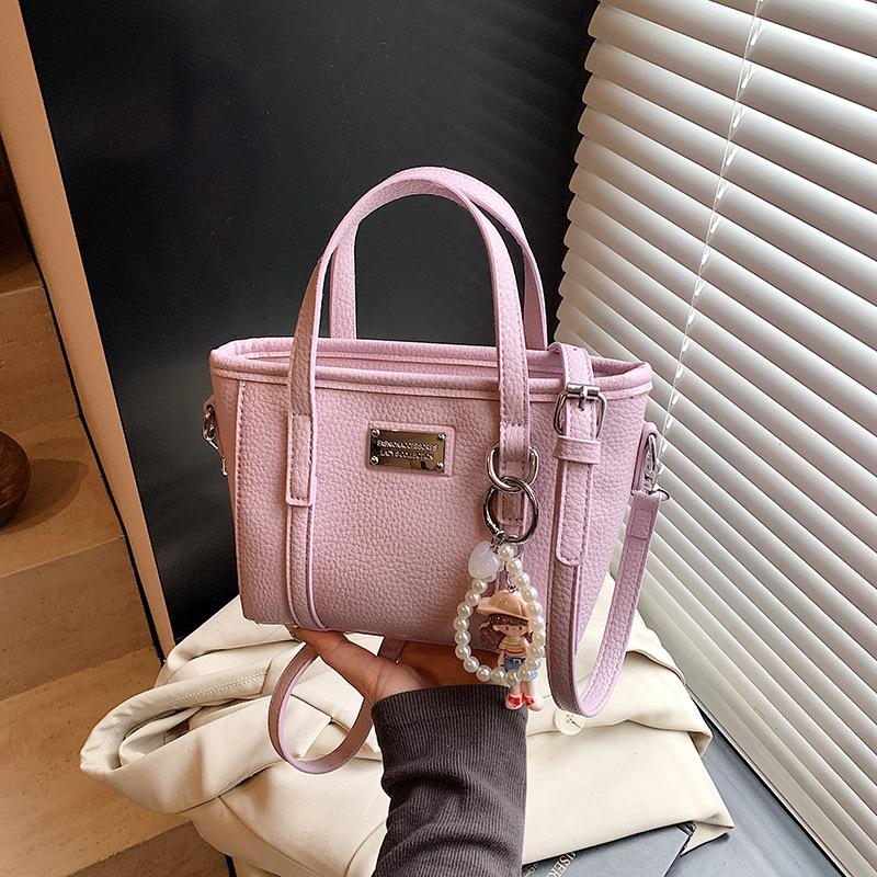 Small bag women's summer versatile new simple casual messenger bag is now popular bucket bag