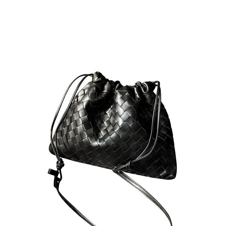 Bolso Bandolera Nube Tejido de Piel de Oveja BV Nuevo 2024: Versátil, Moderno y Popular Estilo con Cordón