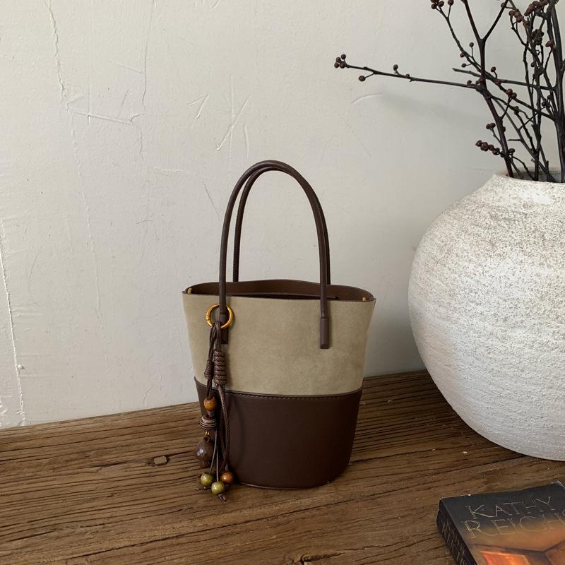 

2025 new small bag women s messenger bag retro splicing handbag matte texture bucket bag shoulder bag хаки