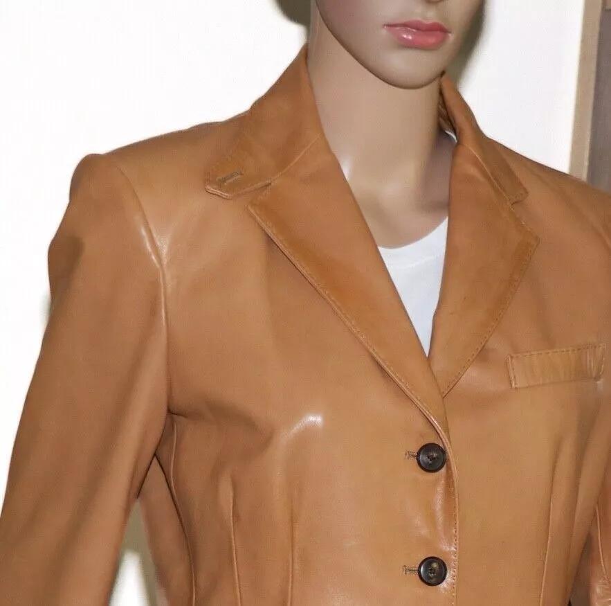 Blazer formal elegante hecho a mano para fiesta de mujer en piel de cordero auténtica color canela