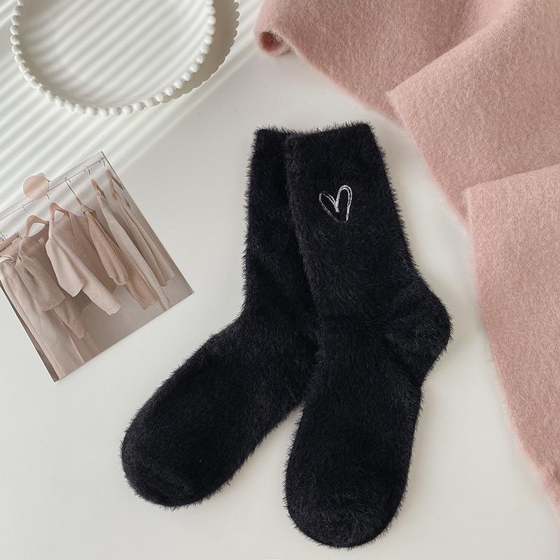 Mink Fleece Socks for Women, Warm and Non-freezing Feet in Autumn and Winter, Sleep Socks with Heart Embroidery and Fleece, Versatile Socks