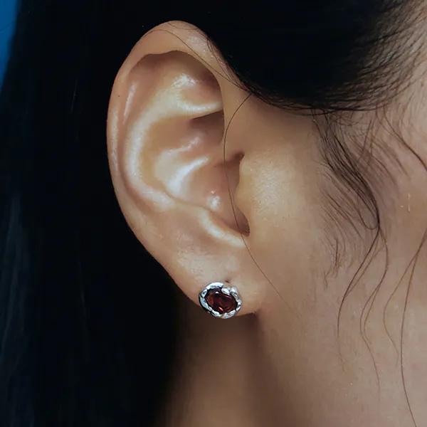 Vintage Garnet Earrnigs