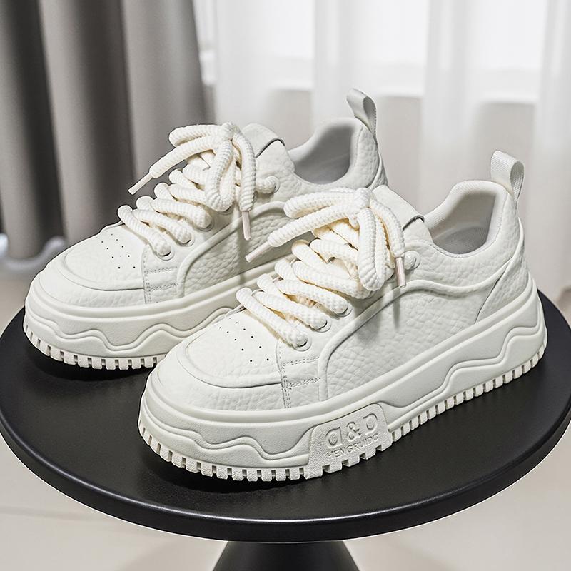 New Men's Classic Four Seasons Fashion Low Top Skateboarding Shoes Comfortable Soft Sole Sneakers