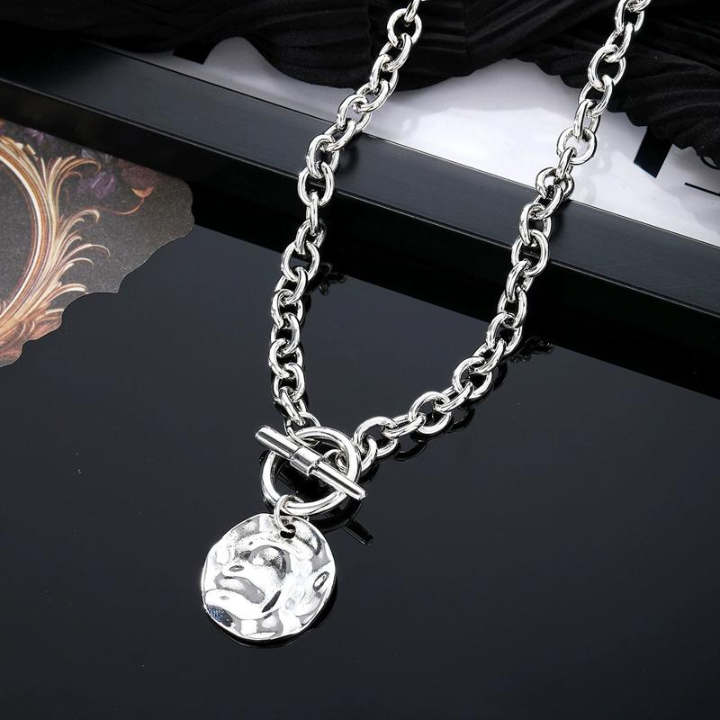 Silver-Color Heart Pendant Necklace for Women Exquisite Punk Ot Clasp Choker Vintage Hiphop Minimalist Versatile Jewelry Gifts
