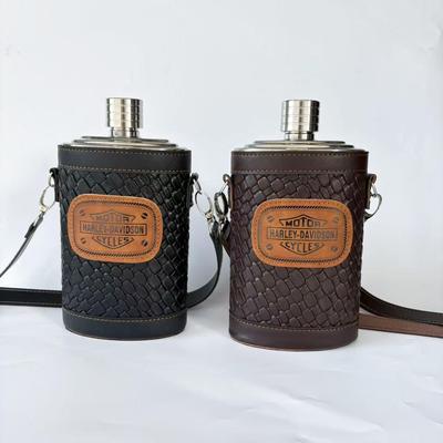 750ML High-Grade 304 Stainless Steel Wine Pot with Leather Case - Portable Baijiu Bottle (1.5 Jin Capacity)