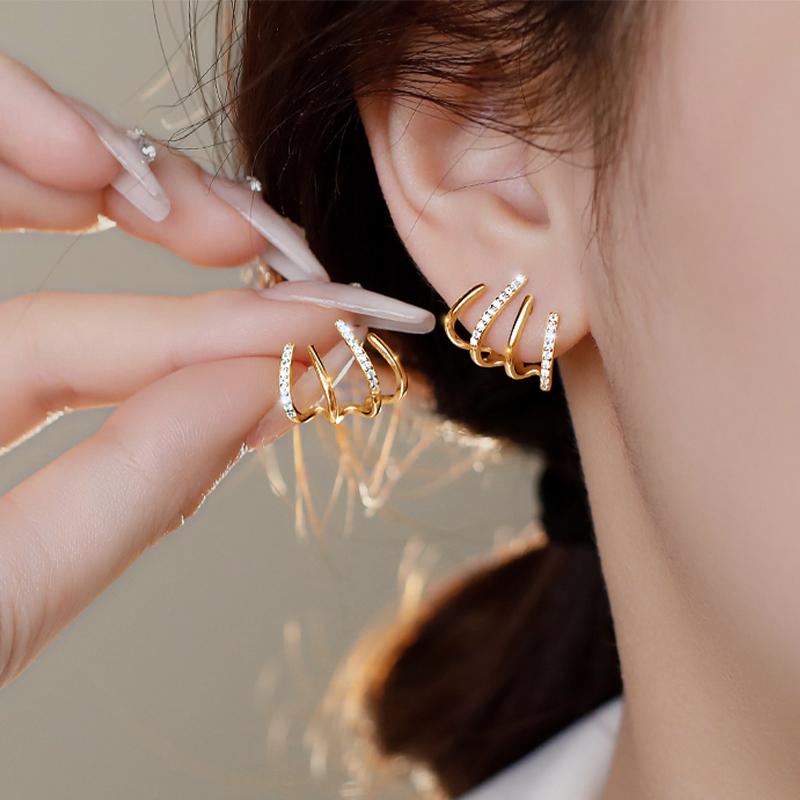 LATS Korean Earing Claw Ear Hook Clip Earrings for Women Four-Prong Crystal Gold Color Ear Earrings 2022 New Fashion