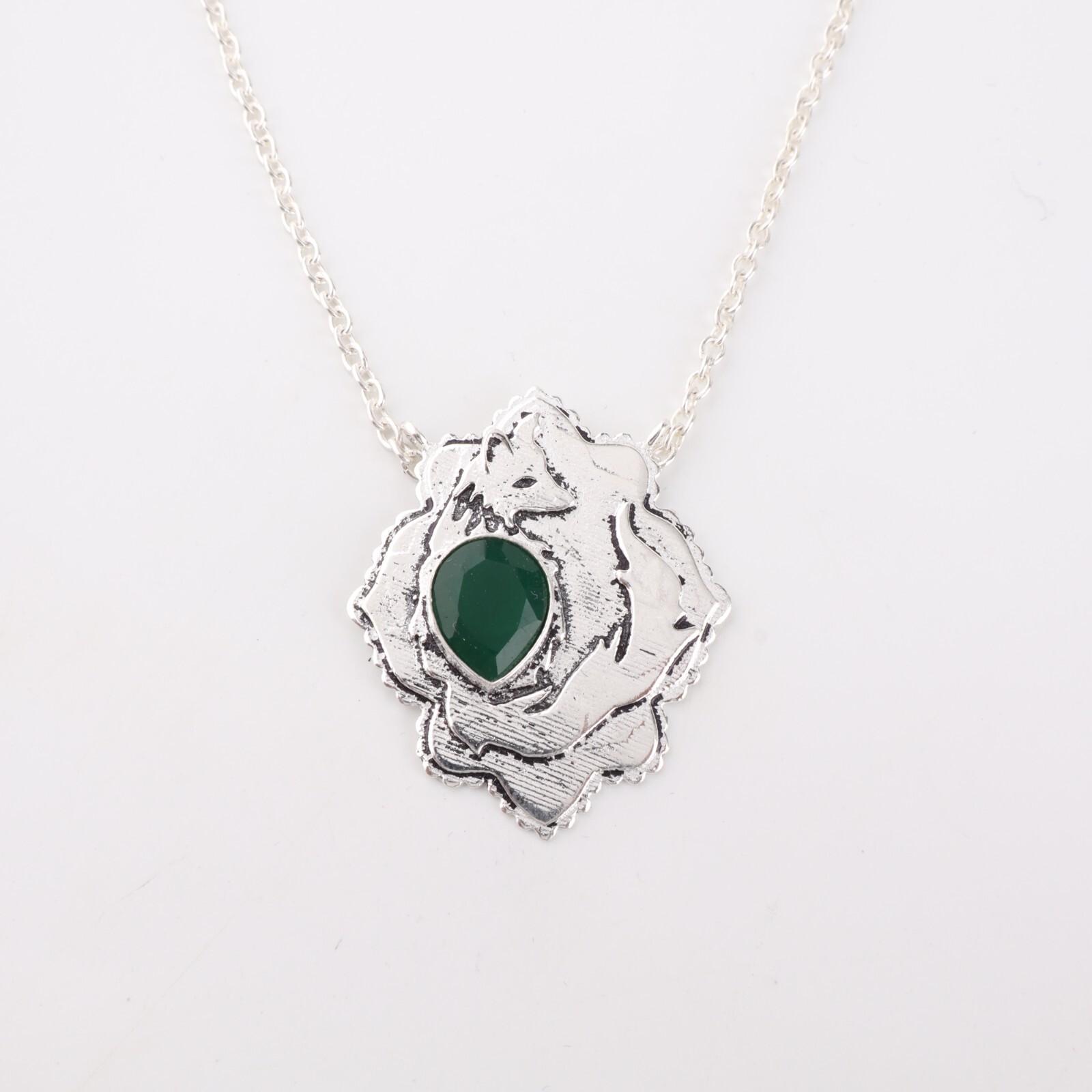 

Green Onyx Gemstone 925 Sterling Silver Gift Jewelry Pendant 1.29 With Chain CP-32-19