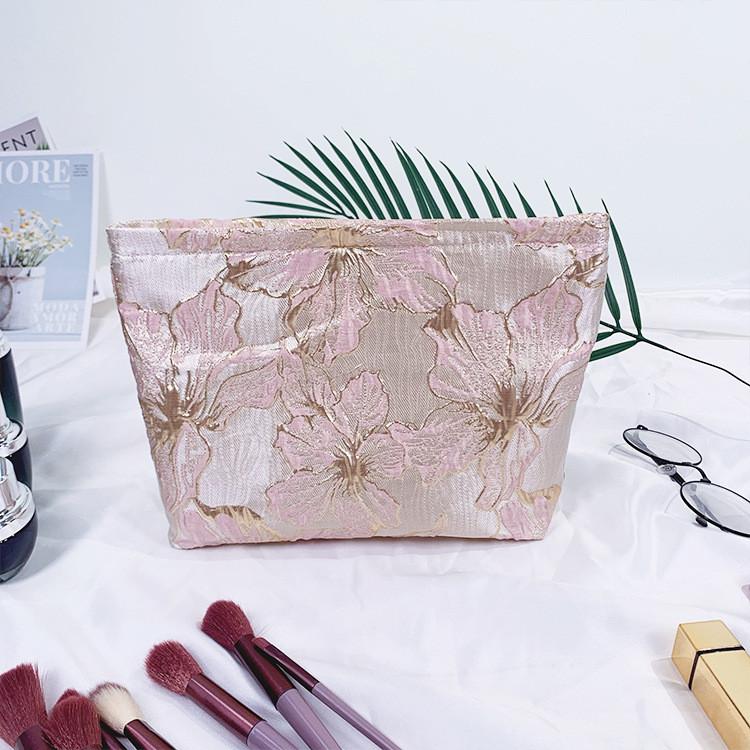 French Retro Artisanal Cosmetic Organizer With Silk Fabric For Women