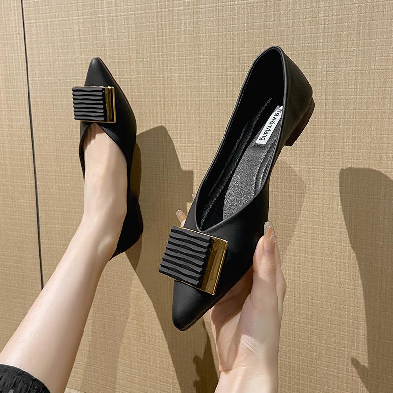 Weiwei Girl 373-16 Pointed Single Shoes Women's Autumn Flat Bottom Versatile Shoes Shallow Mouth One Doudou Shoes Evening Wind Soft Sole Pad Shoes