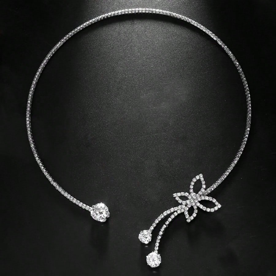 A Fashionable Diamond Butterfly Neckline Cross-border Jewelry Fashion Simple Water Drop Diamond Necklace Collar Chain