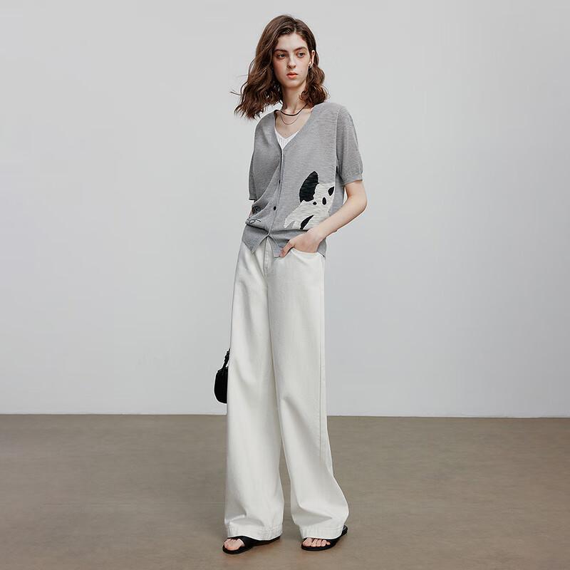 Chuyu Women's V-Neck Cat Jacquard Knit Top