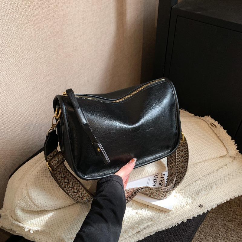 

Сумка женская новая модная широкополосная на плечо сумка-мессенджер нишевый дизайн сумка-подушка женская чёрный