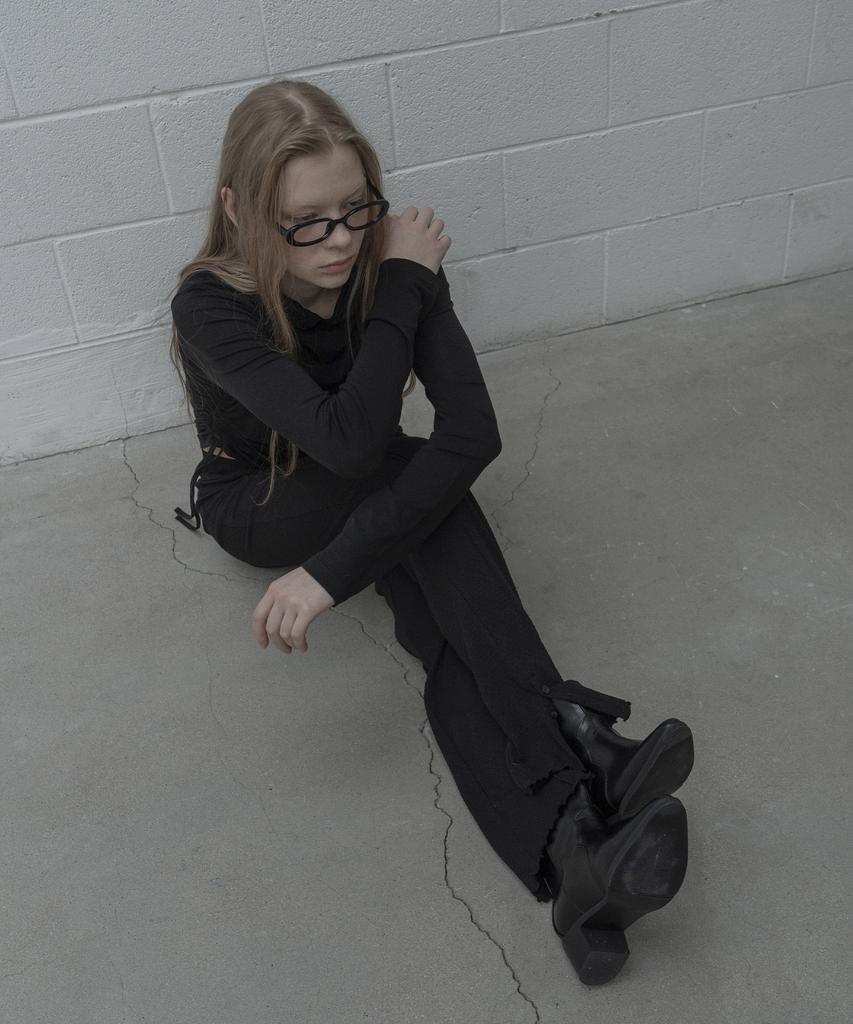 Mosyupamosyu Interlock Slit Knit Pants [Black]
