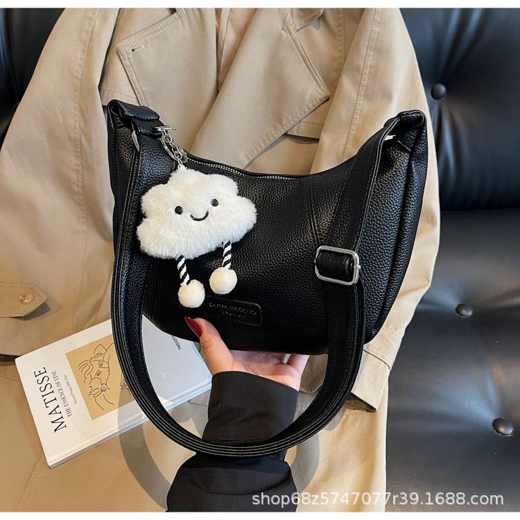 Niche Design Large Capacity Single Shoulder Armpit Dumpling Bag Women's 2025 Summer New Fashion Versatile Messenger Tote Bag