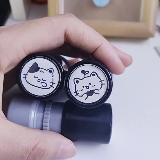Cat Pattern Stamp with Black Cat Illustrations Seal Compact Creative Portable Stamp for Journals Cards Planners