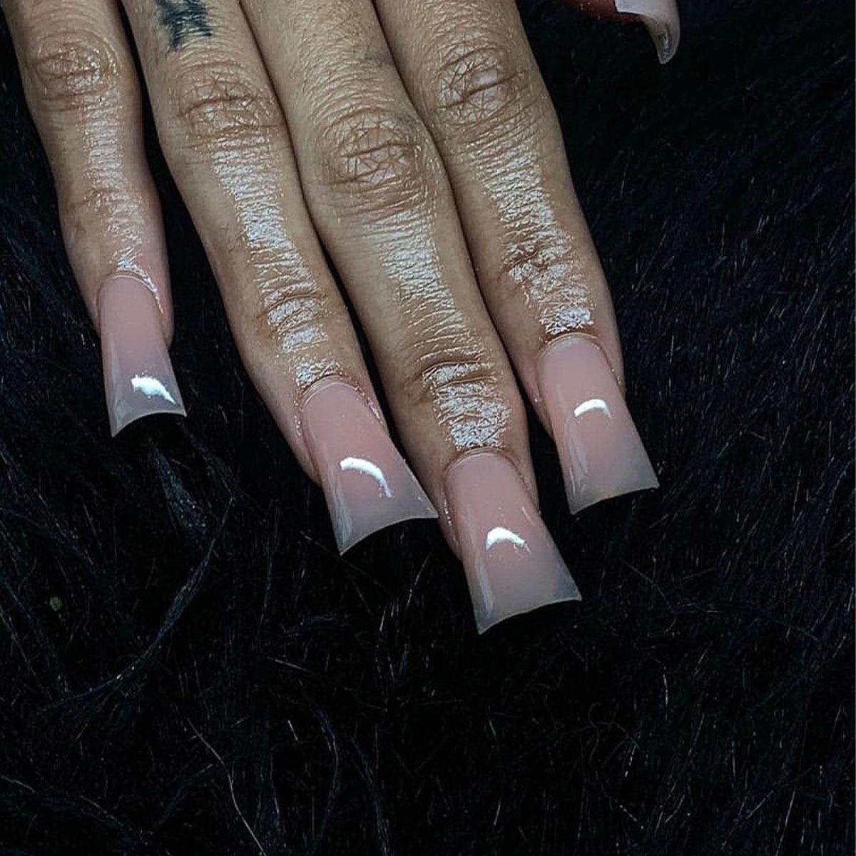 

Minimalist Solid Color Duckbill-Shaped Wearable Nail Art Tips