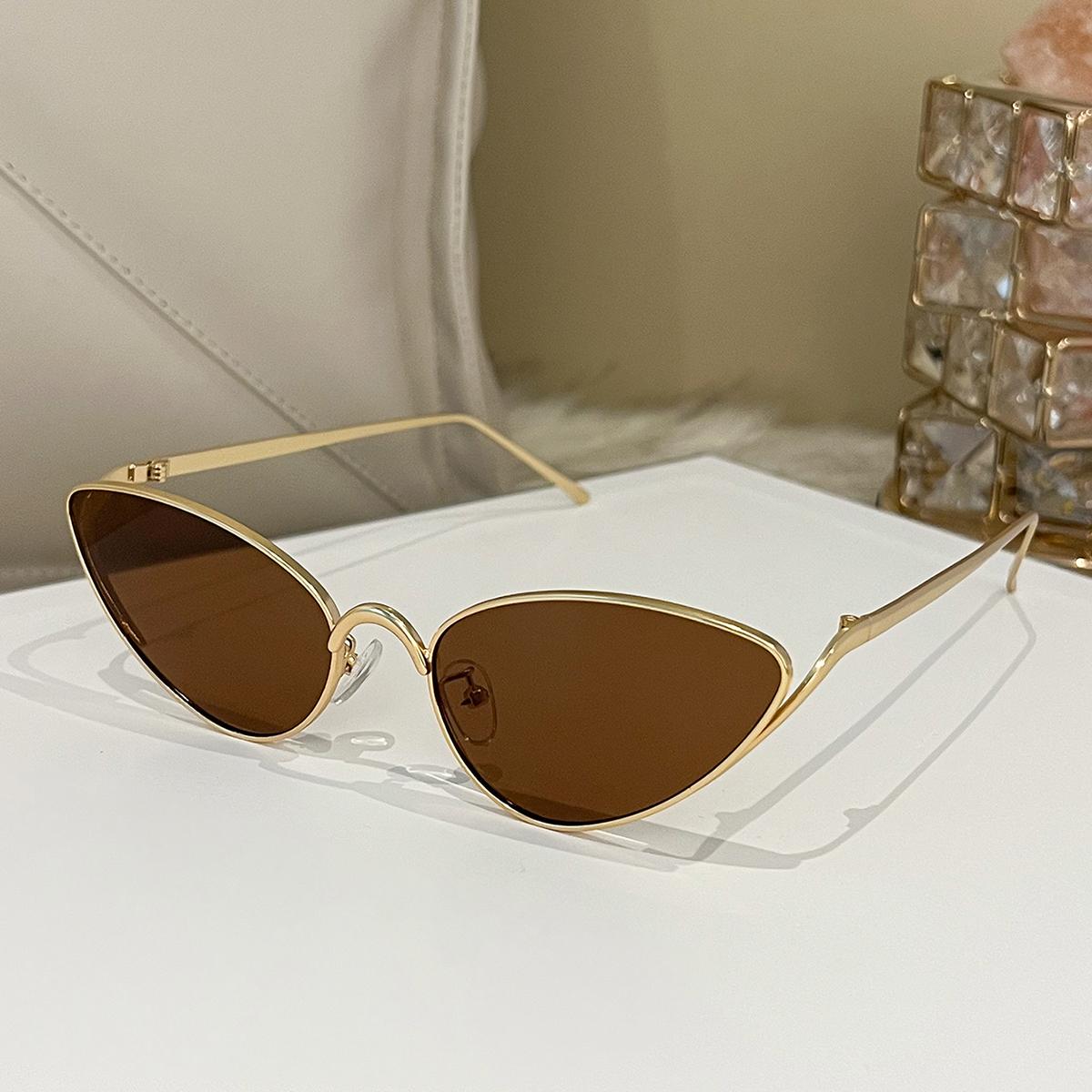 

Fashionable Triangular Frame Glasses Unique Simple Design for Street Photography And Driving Personalized Eyewear