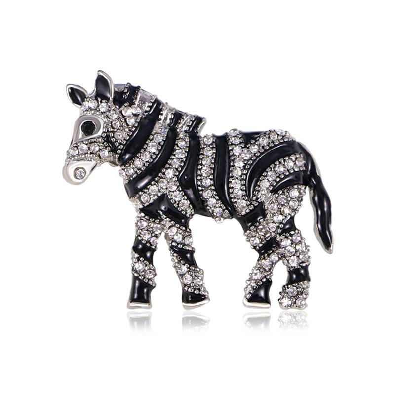 

Черно-белая полосатая брошь в виде пони Маленькая брошь в виде животного Женственный кардиган Зебра Аксессуары Сейчас