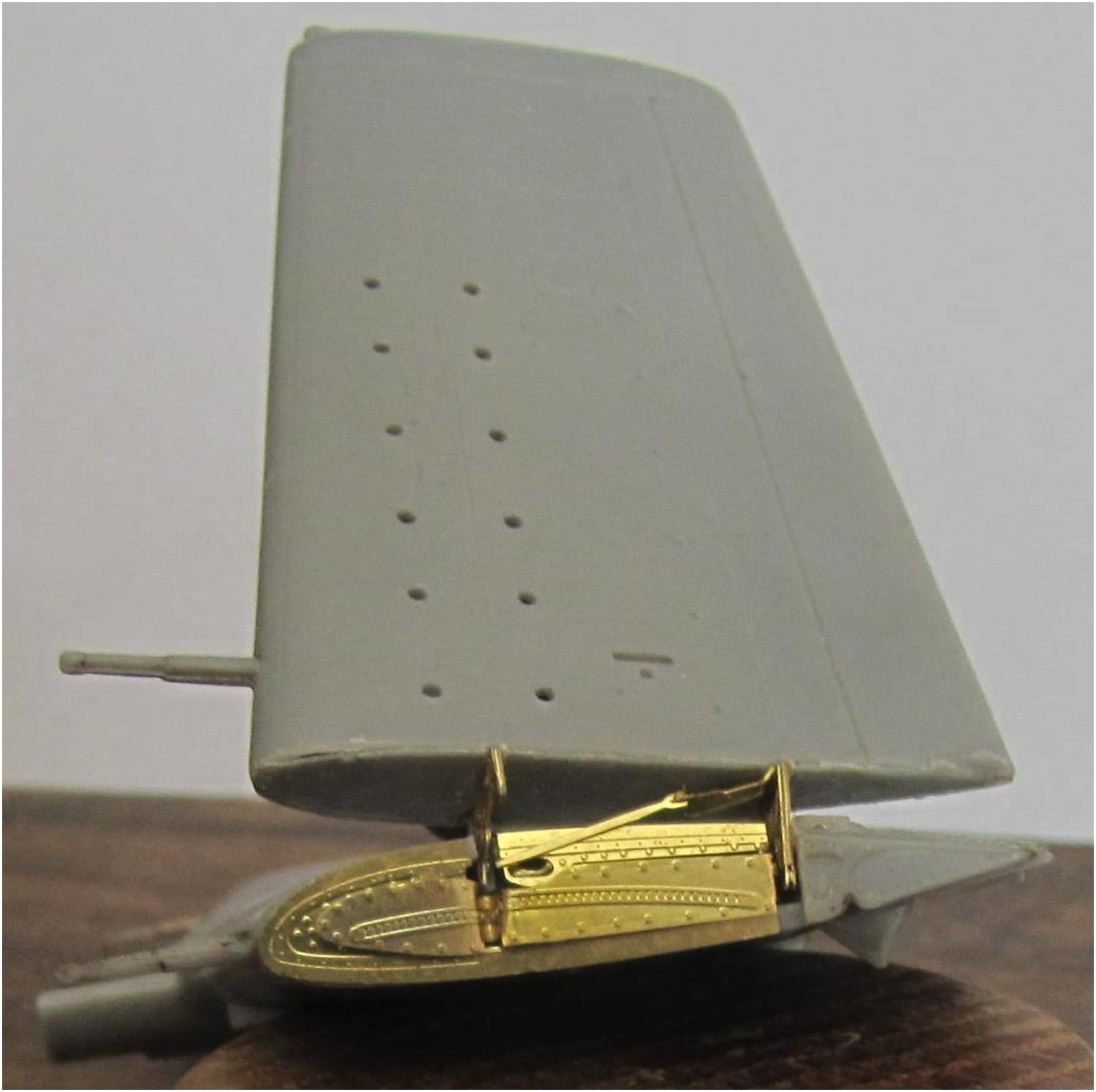 

Scale Wings Douglas Skyraider Набор складных крыльев Пластиковые детали модели MDVSWVS72002 1/72 AD-5