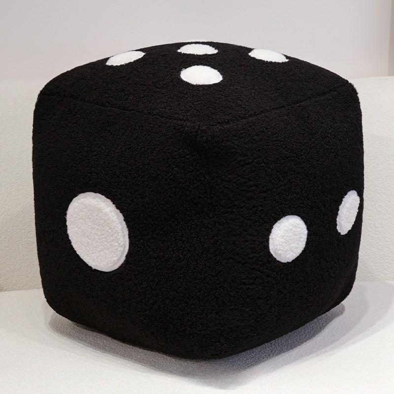Cuscino Peluche Dado Creativo Con Design Ricamato Per Arredamento Casa E Appassionati Di Giochi