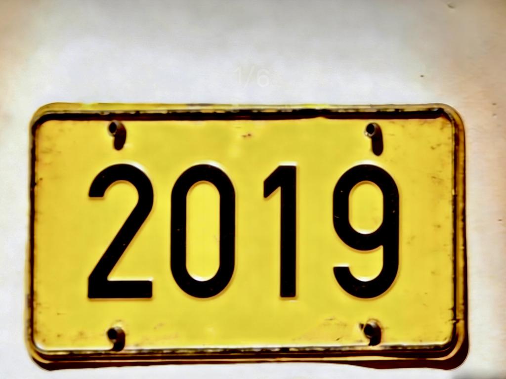 Vintage s Year Number Retro Yellow License Plate Pattern Aluminum Metal Painting High Definition Clear Print Bend Resistant