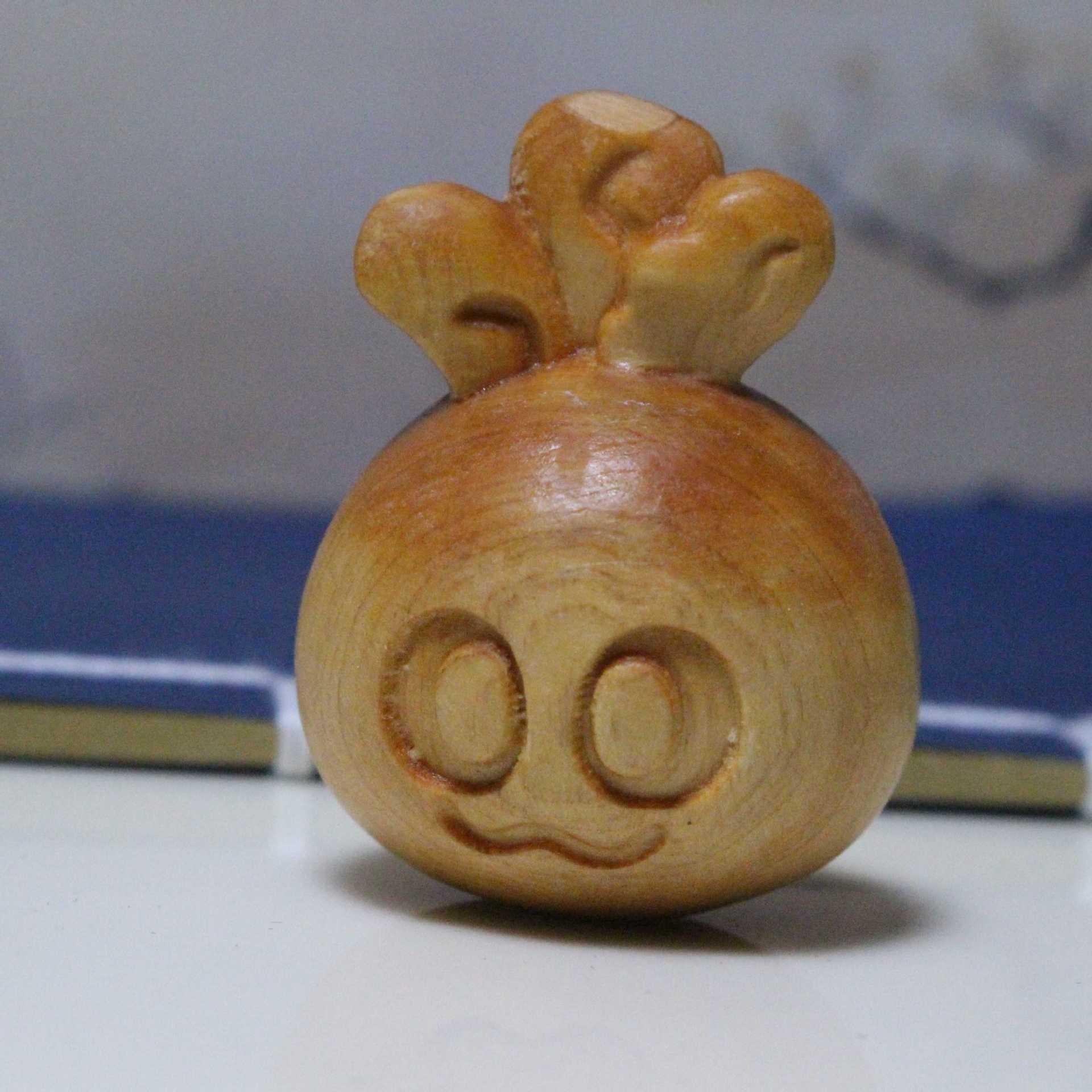 Кипарис скальный Сердцевидная деревянная резьба Орнамент-головка репы Поделка