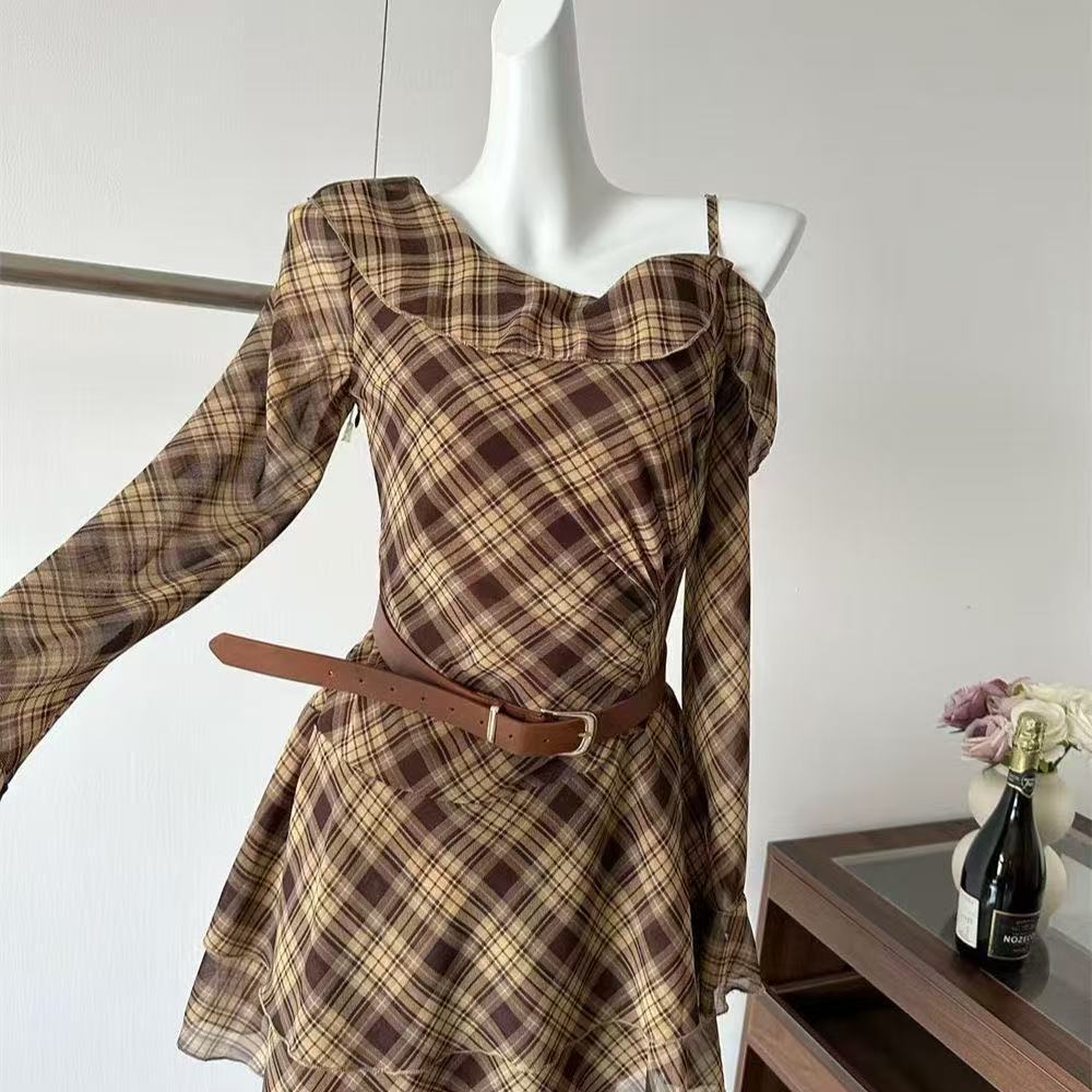 French retro plaid ruffle edge slanted shoulder dress women's irregular off-the-shoulder temperament short skirt
