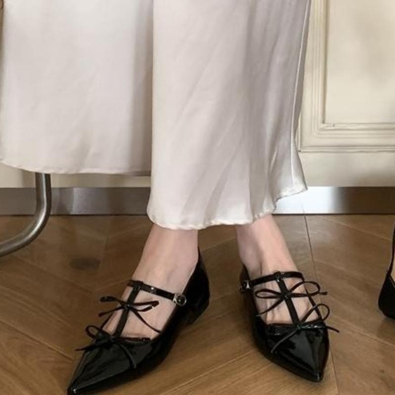 

Мода 2025 Туфли-балетки с острым носком Женские с бантом Пряжка Ремешок Искусственная кожа Элегантные Туфли Мэри Джейн Женские Вечерние Черные Туфли-лодочки 35 чёрный
