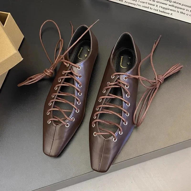 Fashion Fashionable Casual French Style Women's Shoes 2025 New Versatile Shallow British Wind Vintage Small Leather Shoes Cross Strap