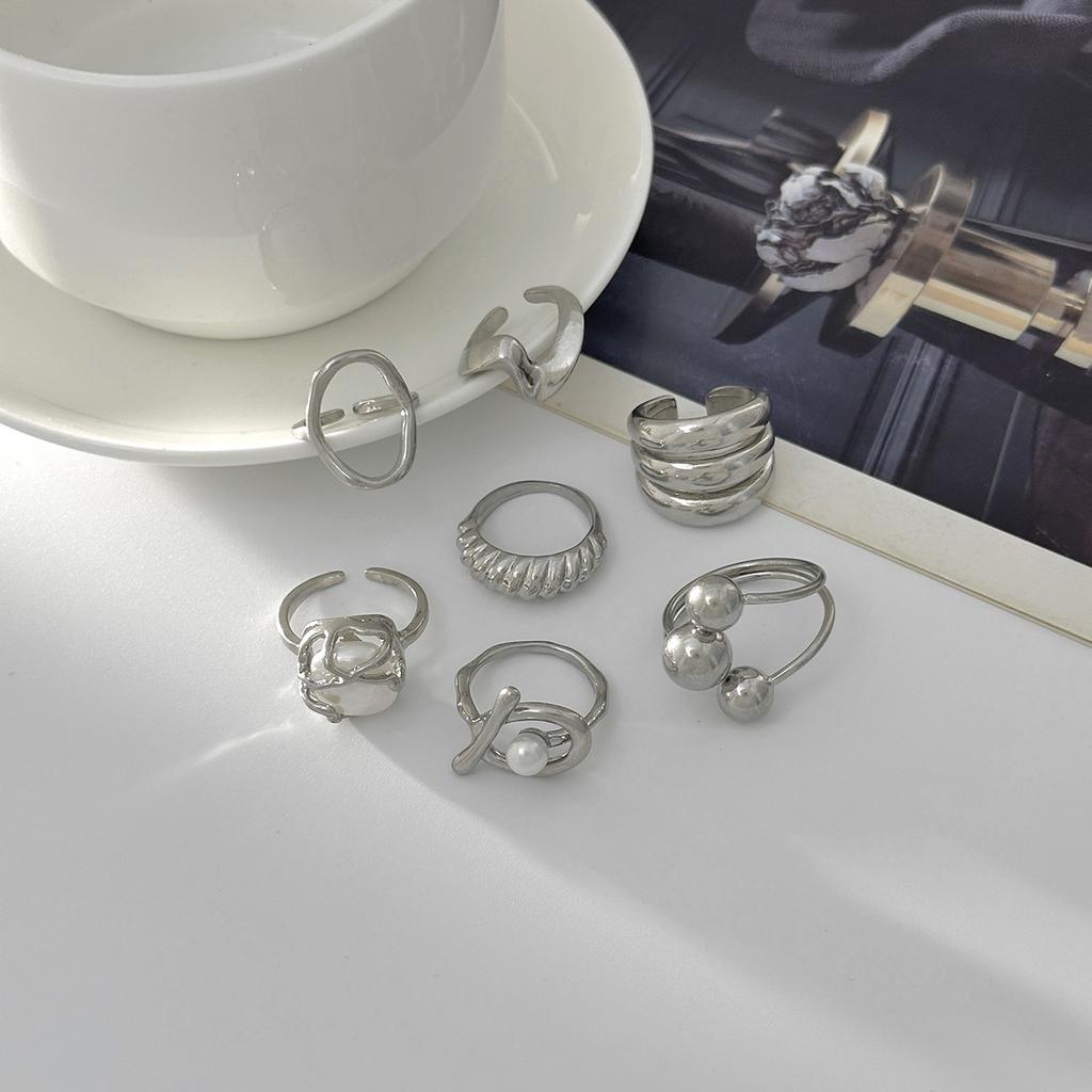 Design Wind Irregular Metal Smooth Ring, Personalized Thread Imitation Pearl Ring Set