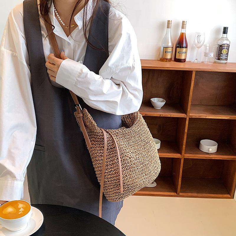 

Bag Women s Large-capacity New Shoulder Messenger Bag хаки