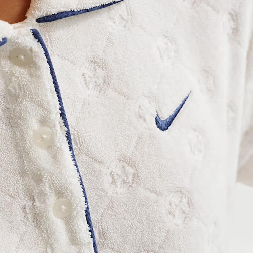 Nike Robe à manches courtes brodée décontractée et confortable pour femme II3977-133