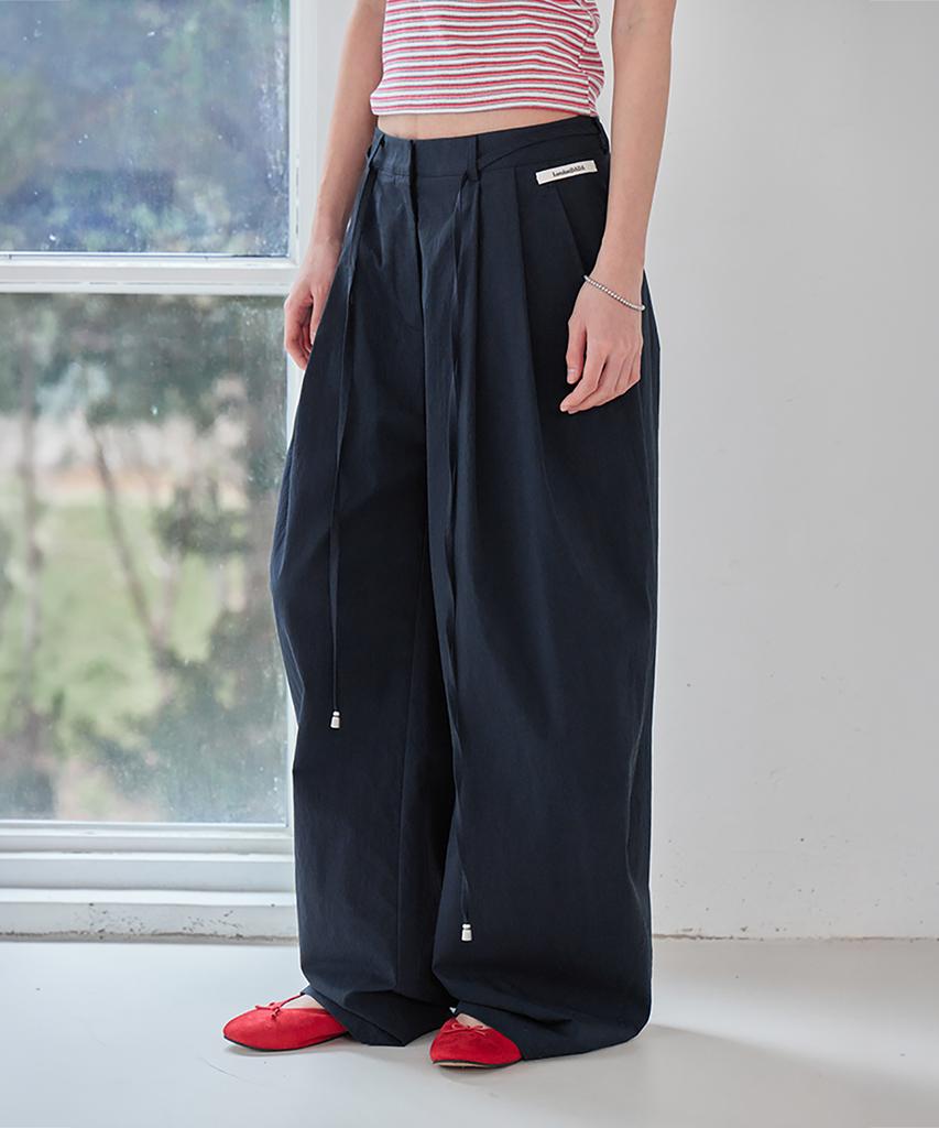 Leondeondada Nylon Pintuck Balloon Slacks, Navy