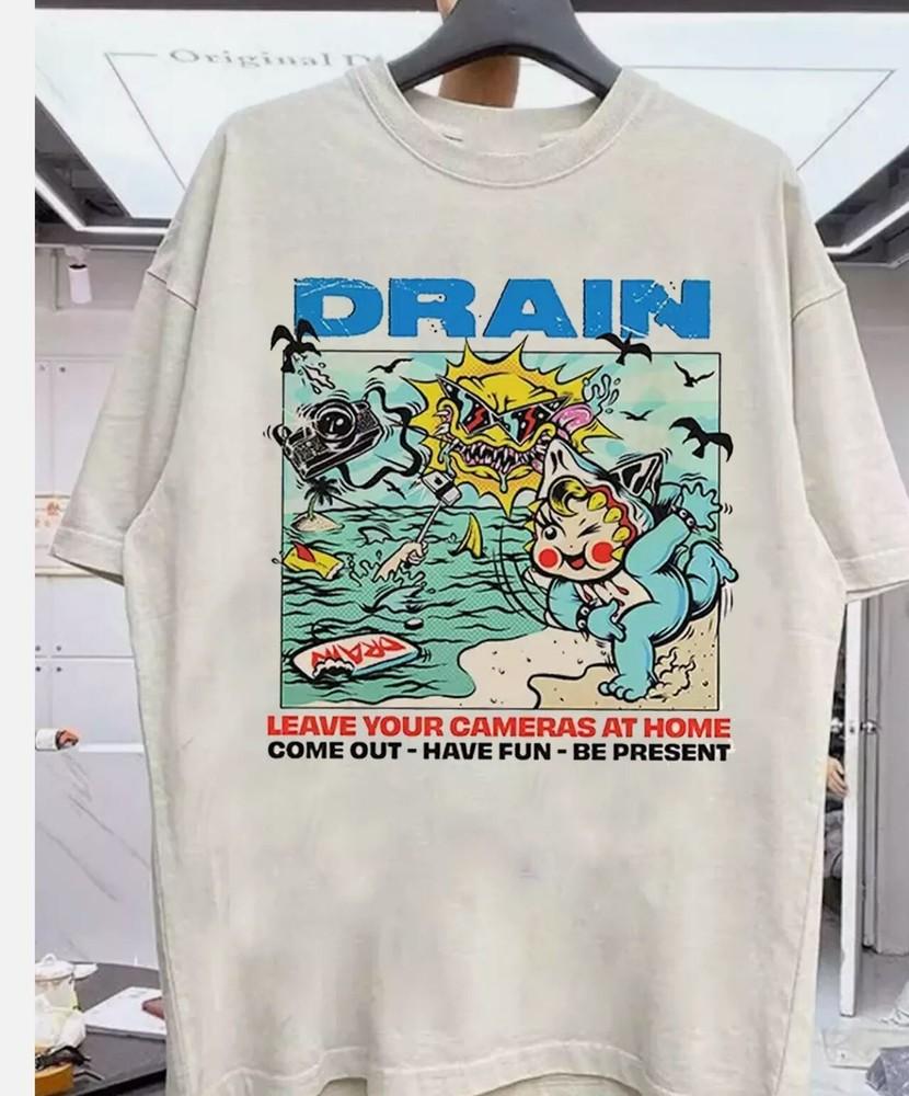 

DRAIN Band On Tour In CALIFORNIA Gift For Fan T Shirt S-5XL Unisex T-Shirt XXL