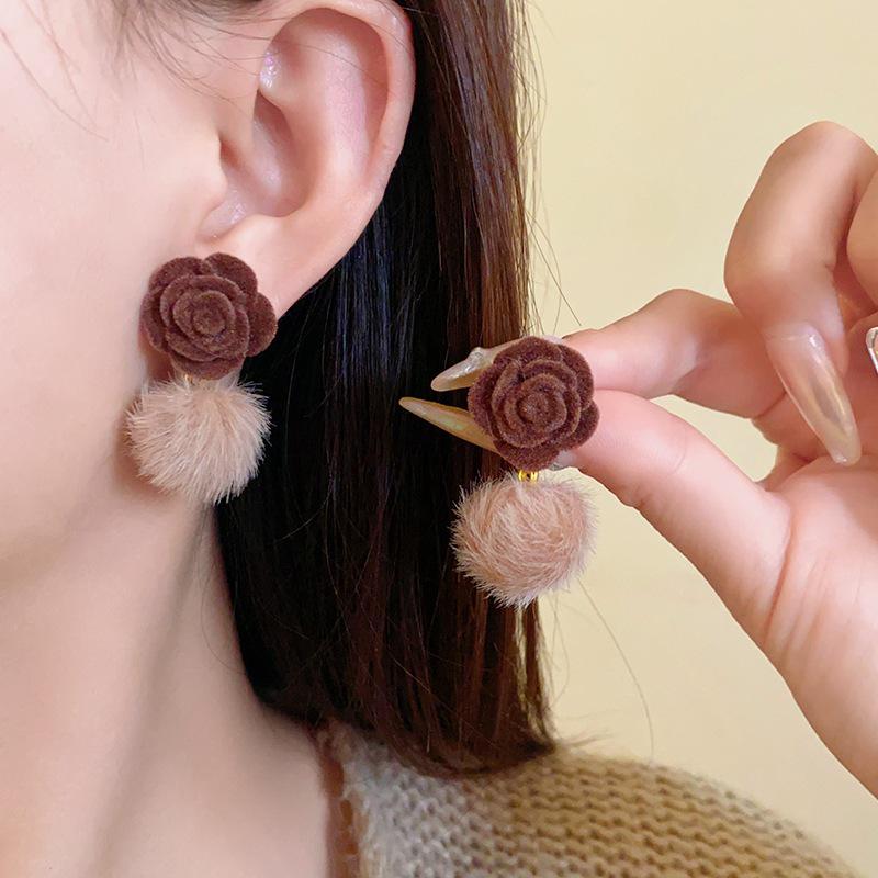 Silver Needle Red Snowflake Bow Pompon Stud Earrings - Retro & Luxurious, Ideal for Autumn/Winter