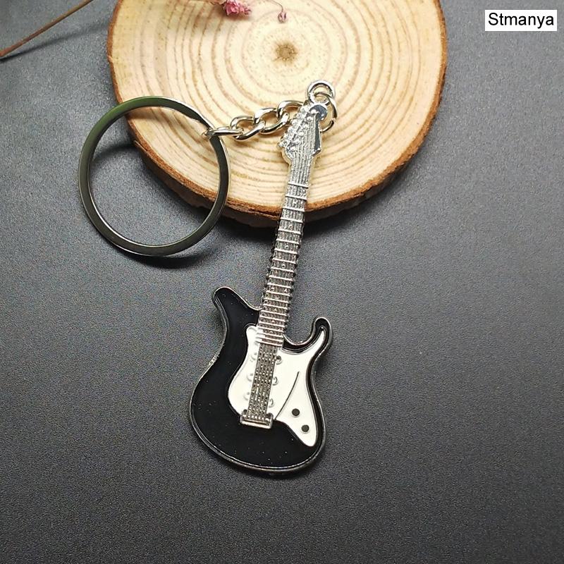 New Dice Key Chain Metal Personality Dice Poker Soccer Guitar Model Alloy Keychain Gift Car Key Ring 17045