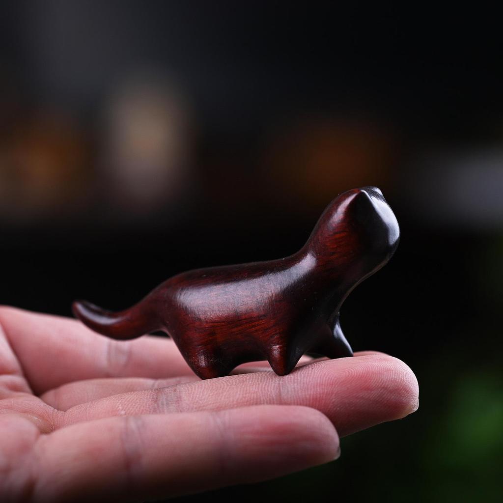 Rainbow Wood Carving: Cute Cat Desktop Ornament - Creative Miniatures for Home Decor