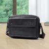 SCHWARZETIENNE Herrväska i äkta läder för axel och crossbody