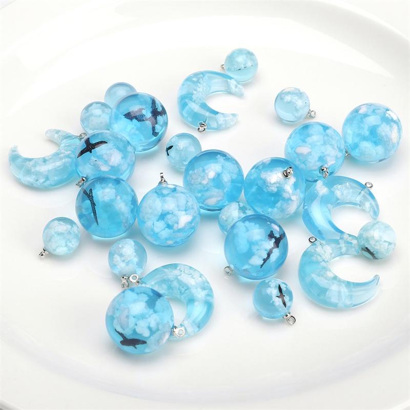 1pc Blue Sky White Cloud Series Pendant Sky Round Beads Moon Beads Charm Transparent Resin Pendant DIY Handmade Jewelry Necklace Accessories
